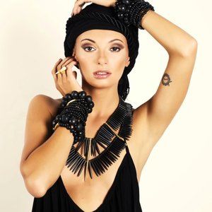 Erika Peña Black & Gold Collar Necklace NWOT